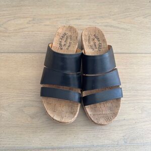 Kork Ease Black Leather Platform Sandals